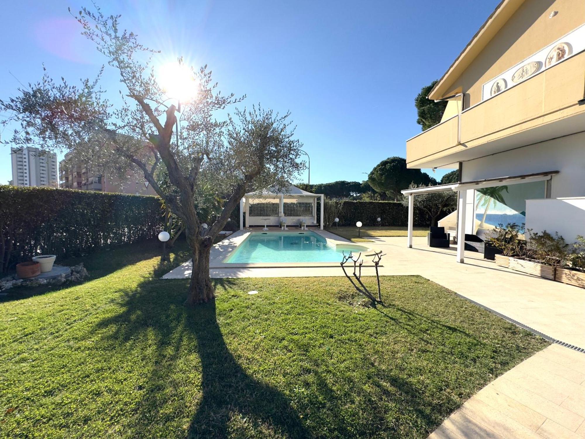 גרוסטו Residence Il Boschetto - Villa Con Piscina מראה חיצוני תמונה
